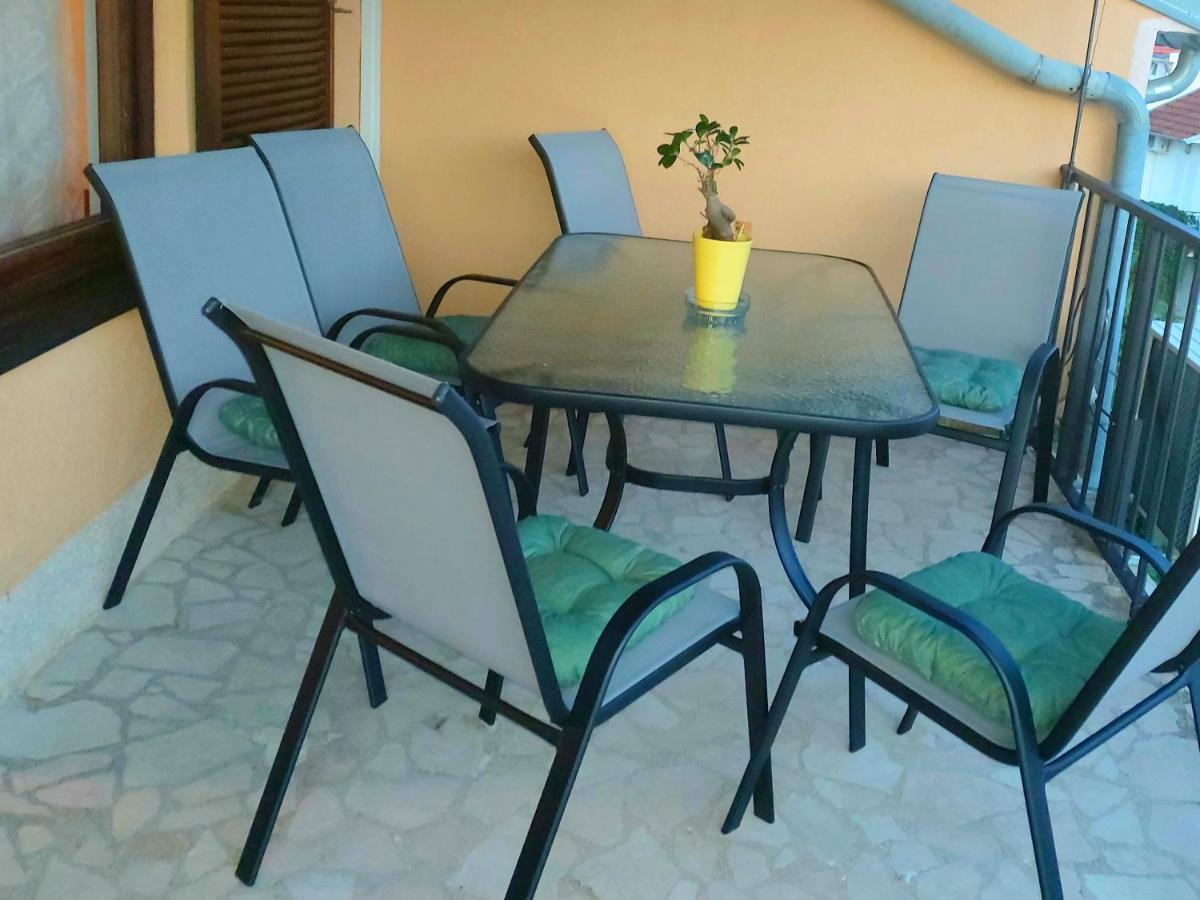 Apartman Arija-Pino โวดีเซ ภายนอก รูปภาพ
