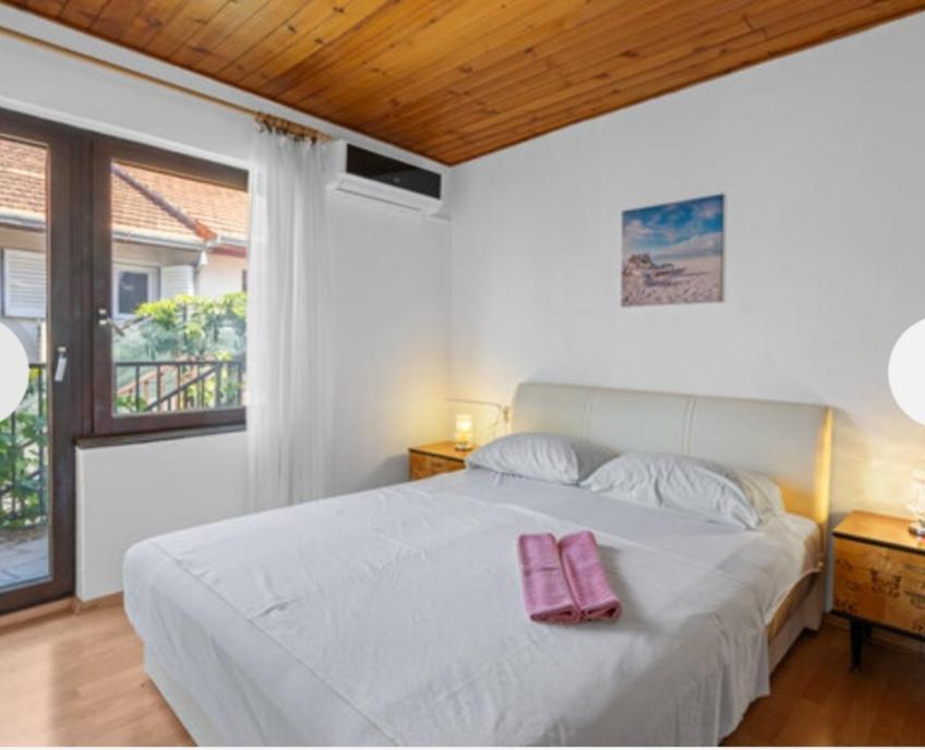 Apartman Arija-Pino โวดีเซ ภายนอก รูปภาพ